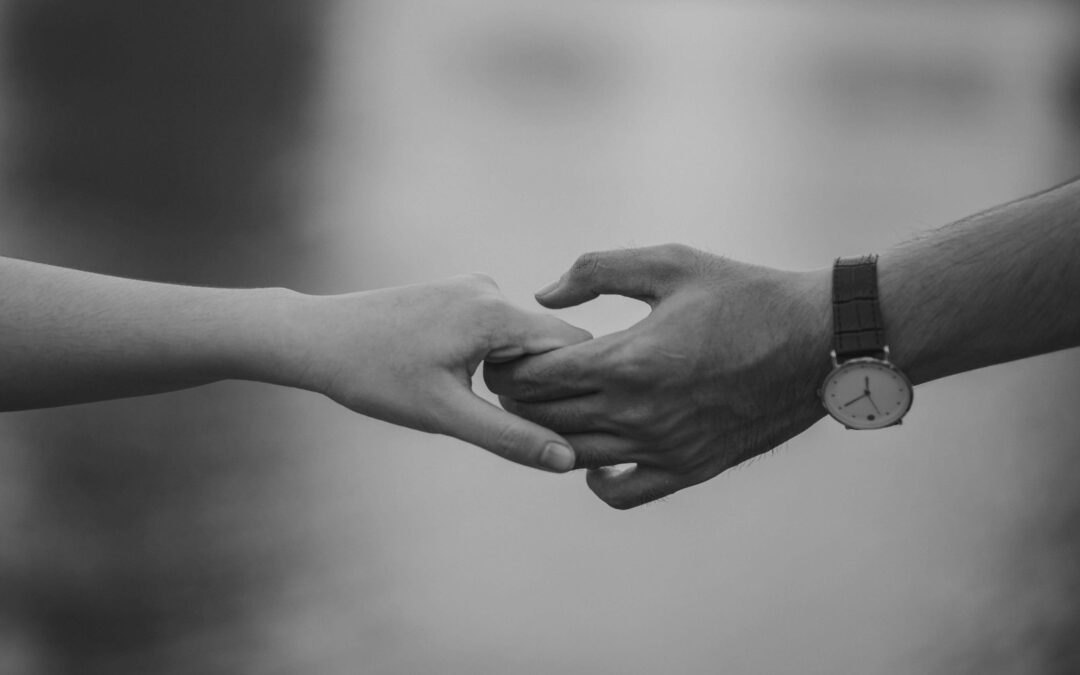 How to Overcome Intimacy Problems With Erotic Massage