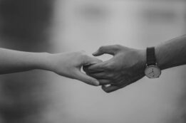 How to Overcome Intimacy Problems With Erotic Massage